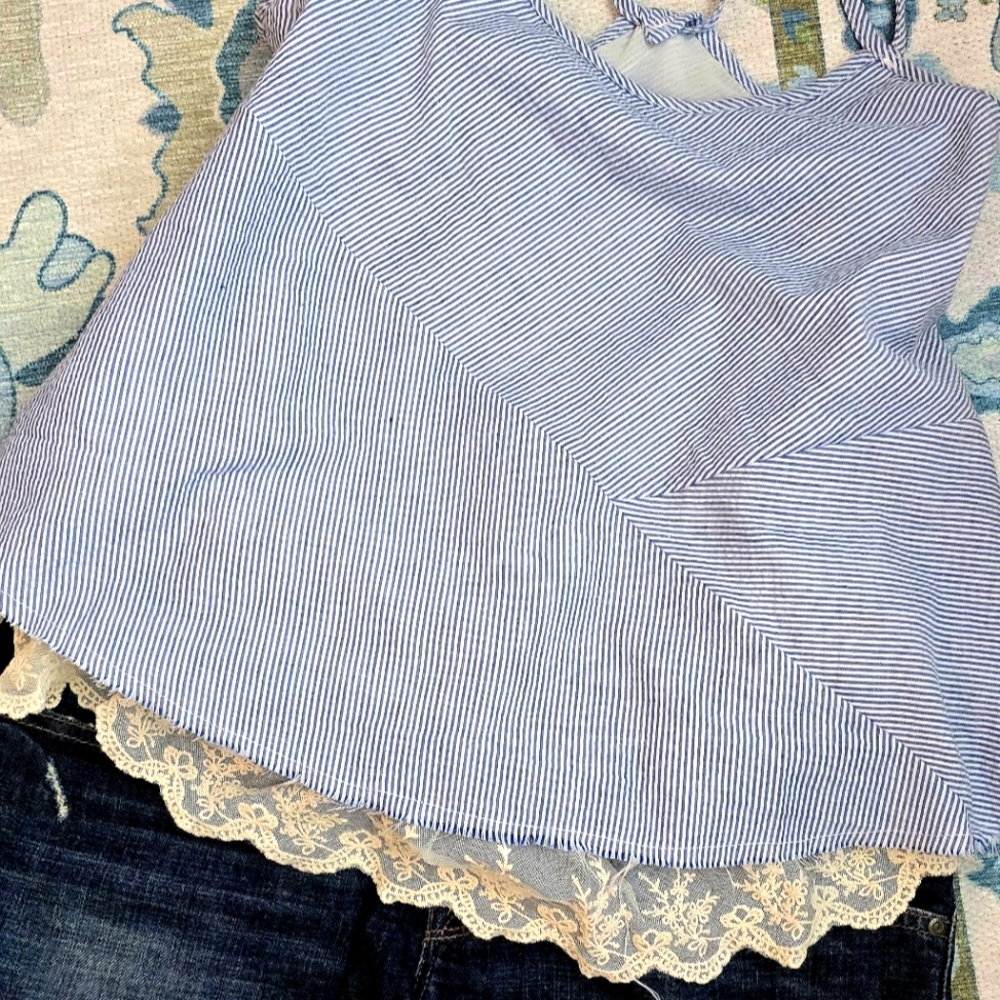 Top - Picture 2 of 2